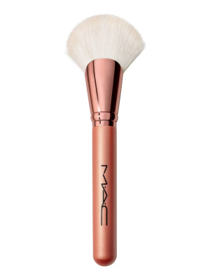 M.A.C Bronzer Fan Brush 143S