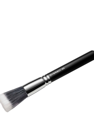 M.A.C 187s Duo Fibre Face Brush