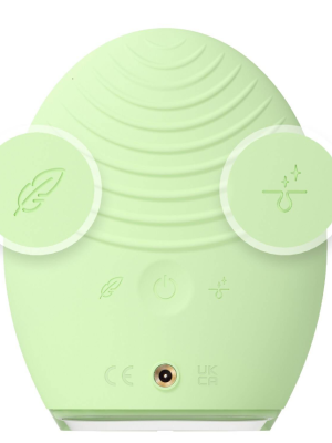 FOREO LUNA™ 4 – Electric Facial Cleansing Brush for Normal Skin Pistachio