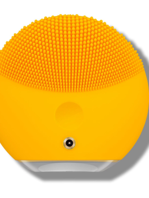 FOREO LUNA Mini 3 Dual-Sided Face Brush For All Skin Types – Sunflower Yellow – USB Plug