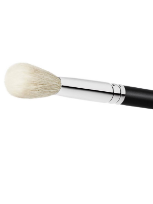 M.A.C 168s Large Angled Contour Brush Brush